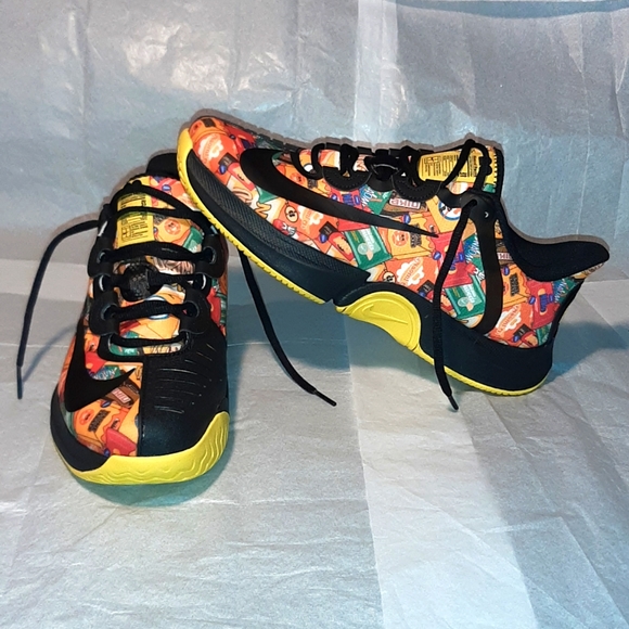 Nike Sneakers Brand NEW, Women size 10 = Men 8.5 - Picture 7 of 11